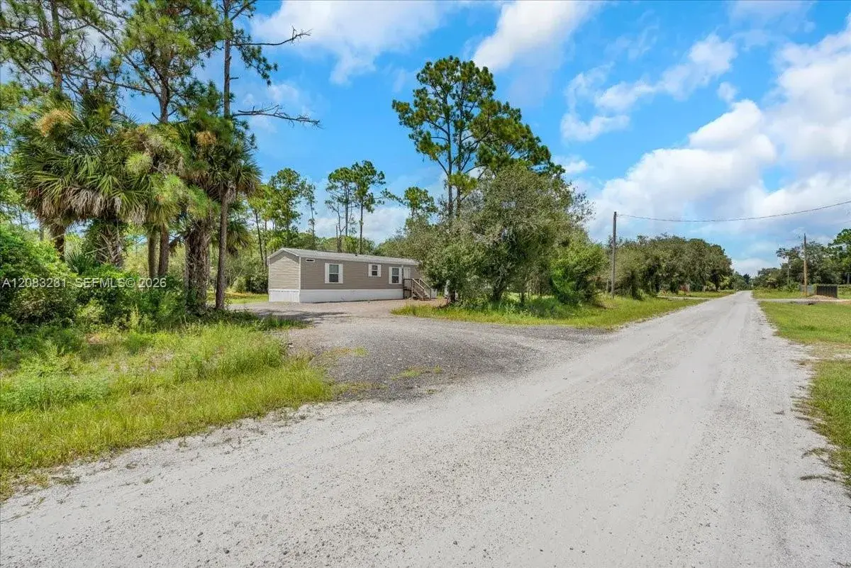 2 bedroom 2 bath Residential for sale at 470 S Jinete St, Clewiston FL 33440