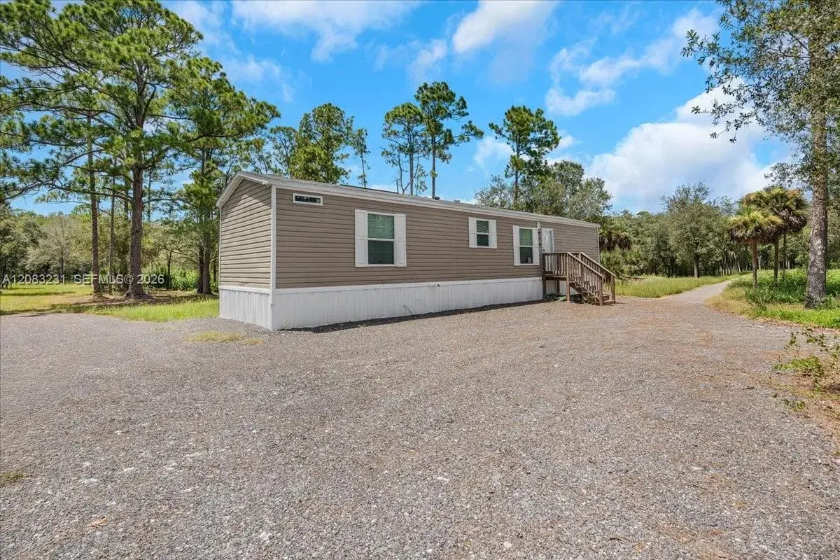 470 S Jinete St, Clewiston FL 33440