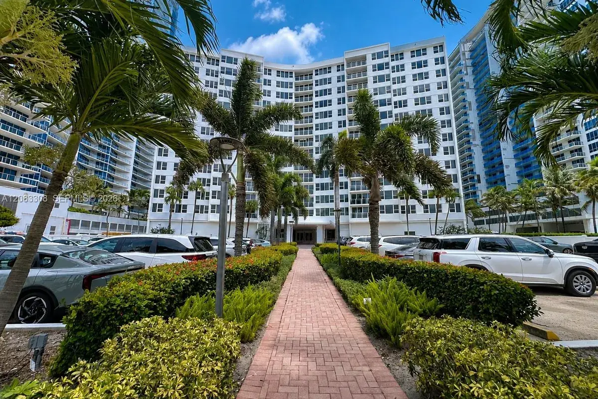 3505 S Ocean Dr # 402, Hollywood FL 33019