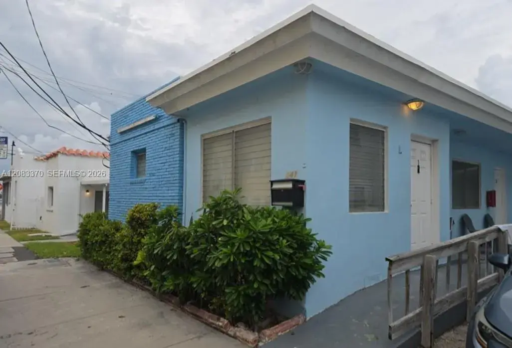 1 bath Residential Lease for rent at 341 Monroe St # 4, Hollywood FL 33019