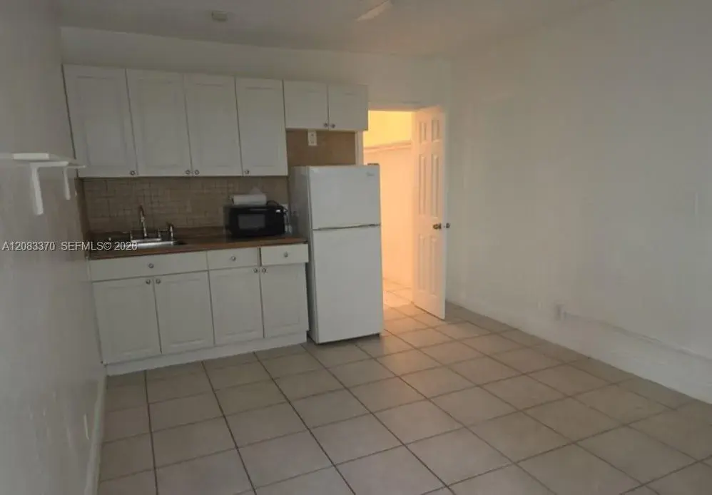 341 Monroe St # 4, Hollywood FL 33019