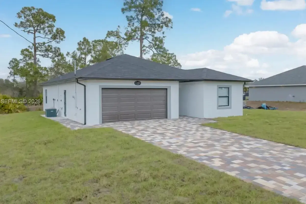 12 West 15TH ST, Lehigh Acres FL 33972