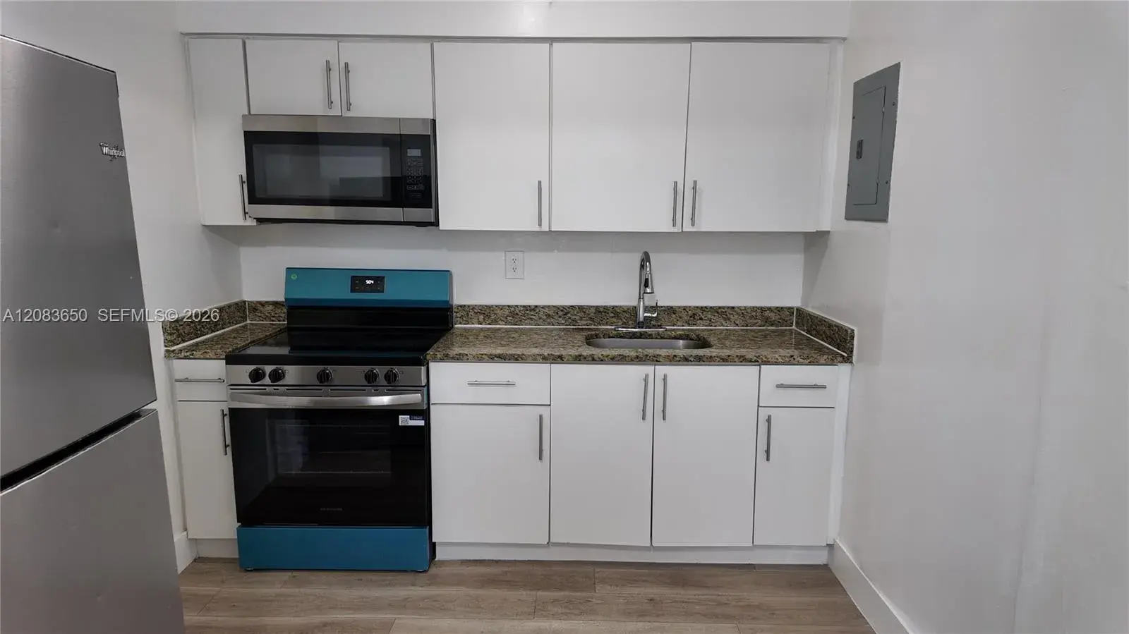 2027 NW 91st St # 2025, Miami FL 33147