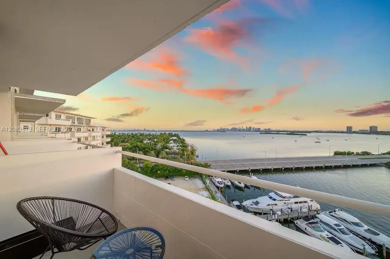 1 bedroom 1 bath Residential for sale at 7904 West Dr # 1016, North Bay Village FL 33141