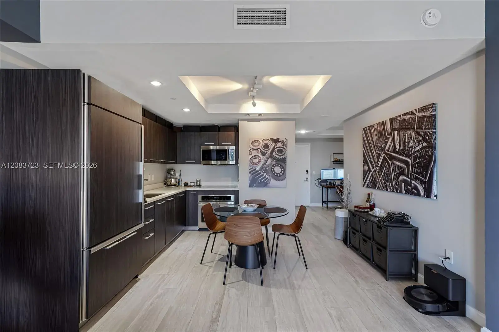 45 SW 9th St # 3405, Miami FL 33130
