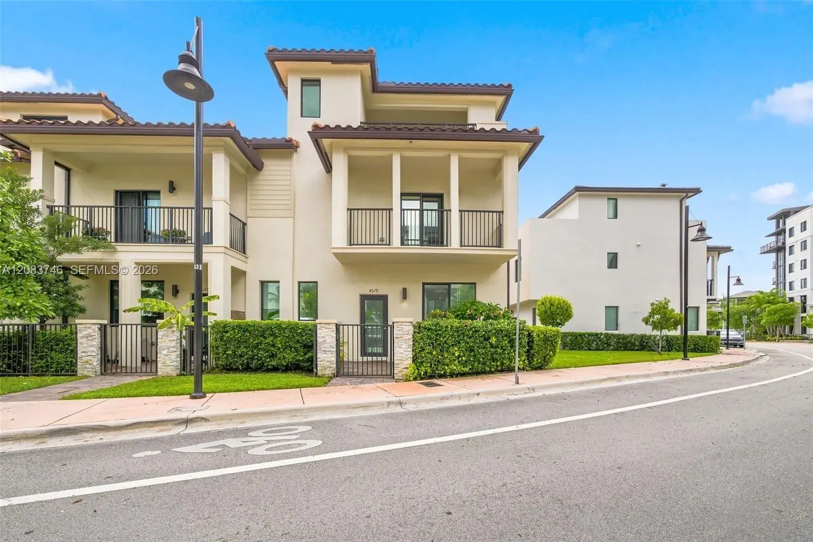 3 bedroom 2 bath Residential for sale at 4519 NW 84th Ave, Doral FL 33166