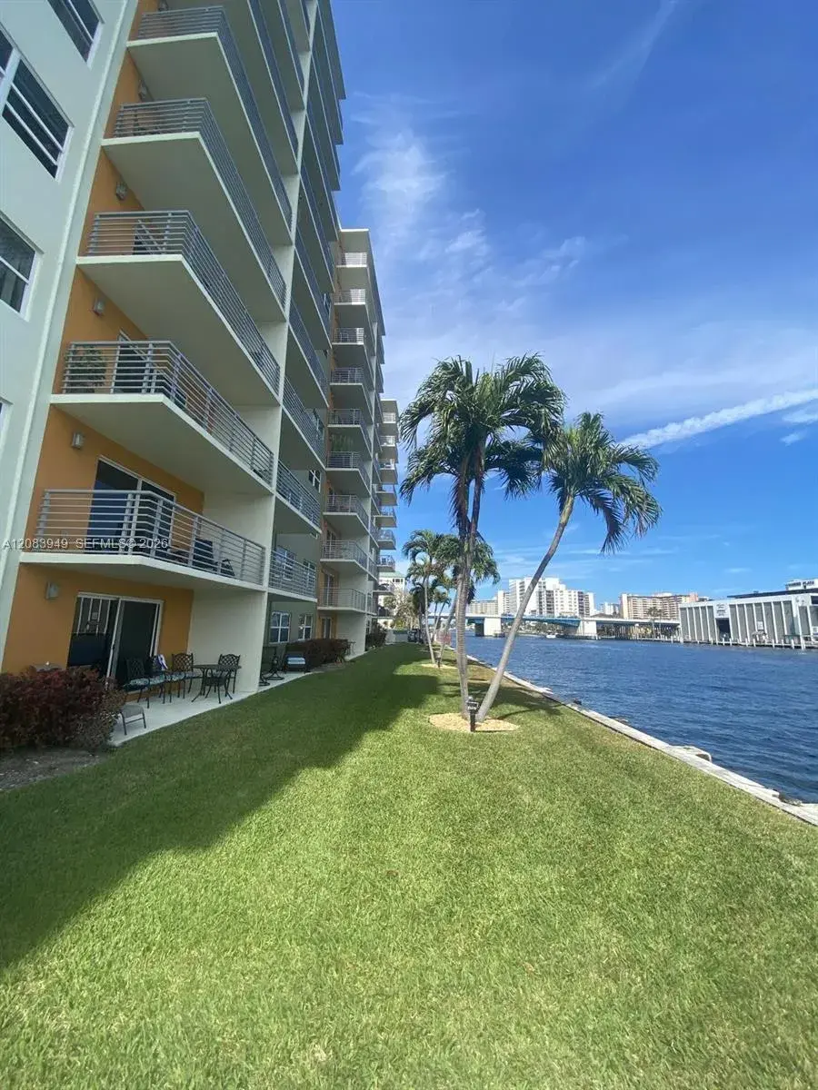 2900 NE 30th St # F2, Fort Lauderdale FL 33306