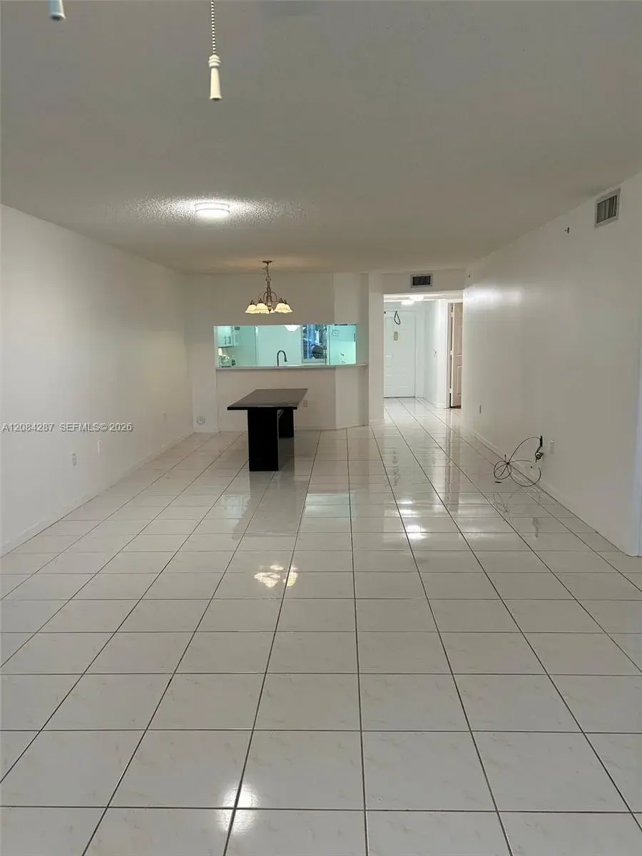 2 bedroom 2 bath Residential for sale at 2541 N Nob Hill Rd # 109, Sunrise FL 33322