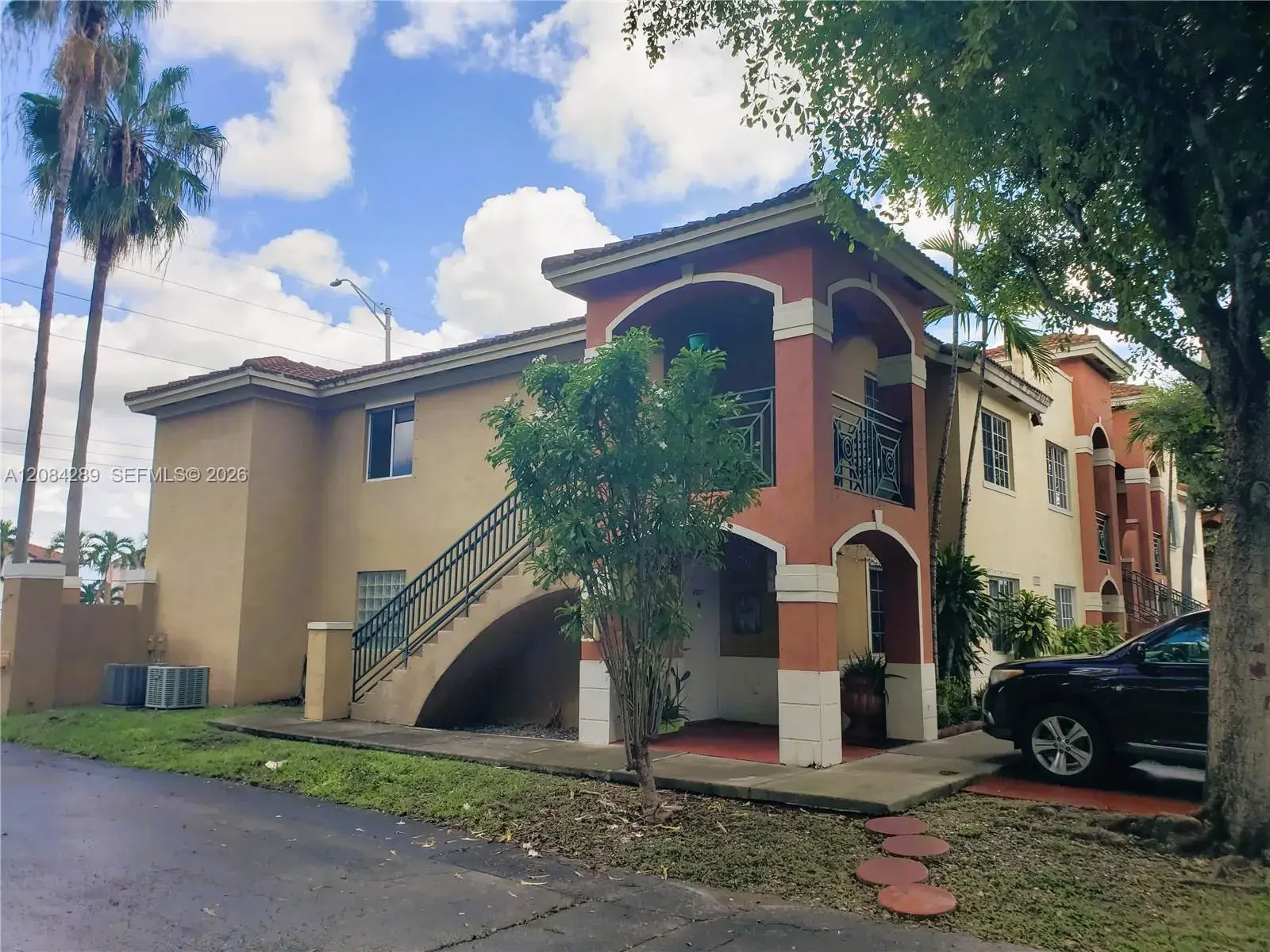 3 bedroom 2 bath Residential for sale at 13350 SW 152nd St # 2808, Miami FL 33177