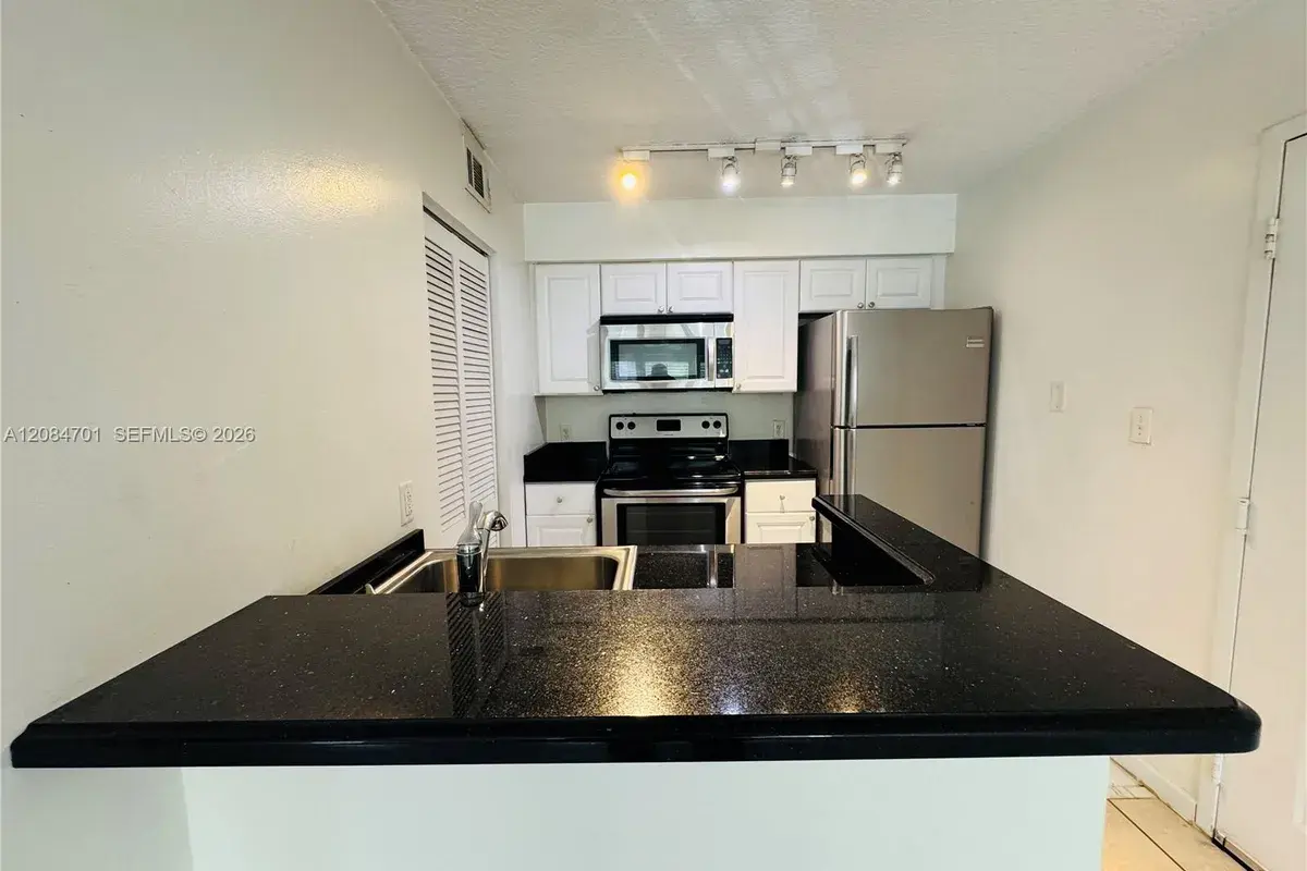 630 S Park Rd # 3, Hollywood FL 33021
