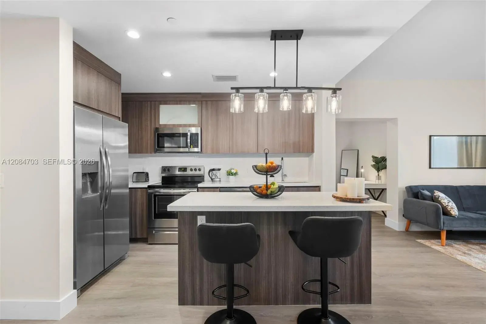 1 bedroom 1 bath Residential for sale at 1938 Jackson St # 306, Hollywood FL 33020