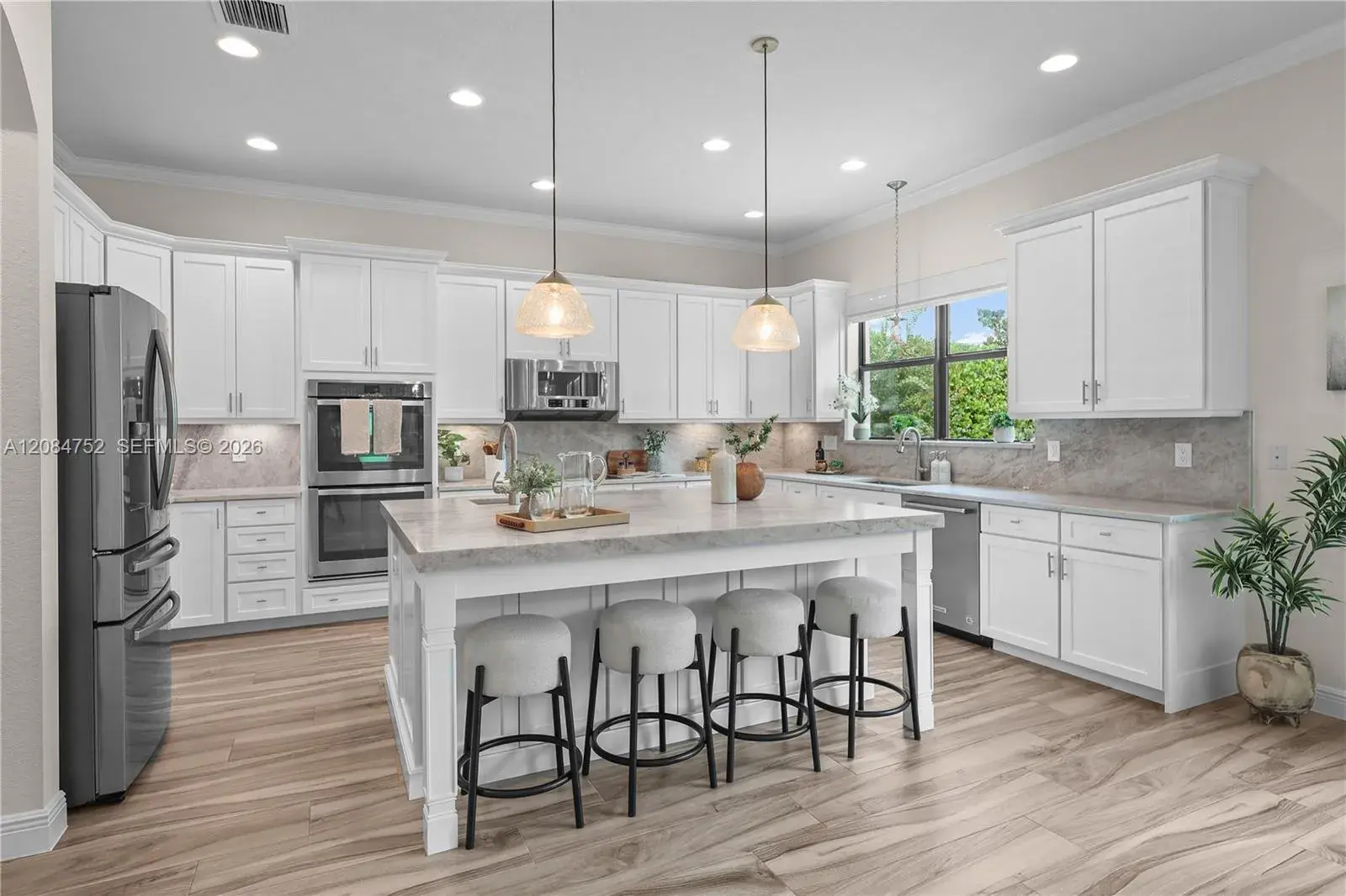 5 bedroom 4 bath Residential for sale at 8142 Bradford Way, Parkland FL 33076