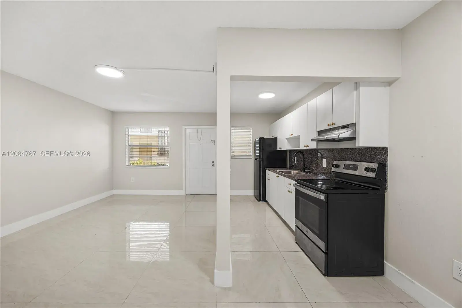 1 bedroom 1 bath Residential Lease for rent at 1720 Cleveland St # 111W, Hollywood FL 33020