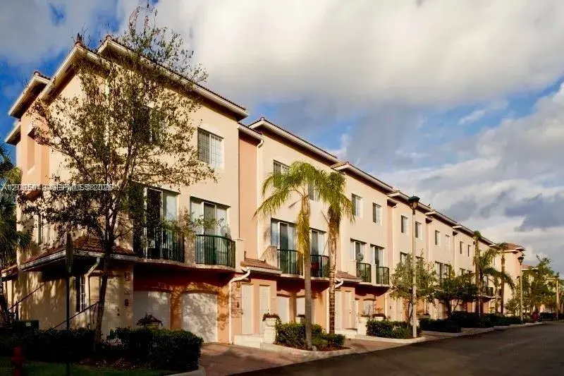 2 bedroom 2 bath Residential for sale at 2009 SE 10th Ave # 303, Fort Lauderdale FL 33316
