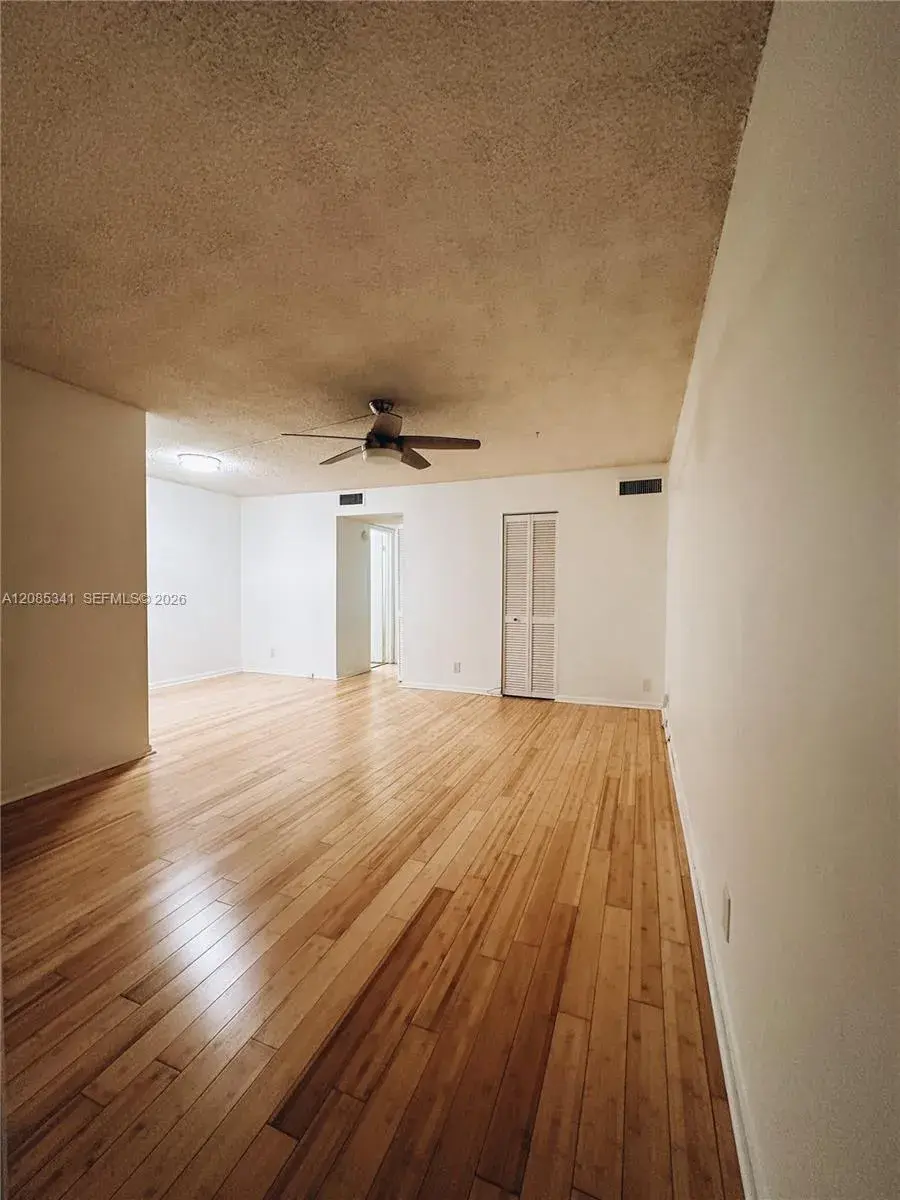 1425 Arthur St # 204A, Hollywood FL 33020