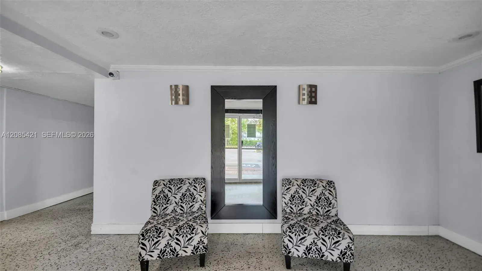 2 bedroom 2 bath Residential for sale at 8001 Crespi Blvd # 4B, Miami Beach FL 33141