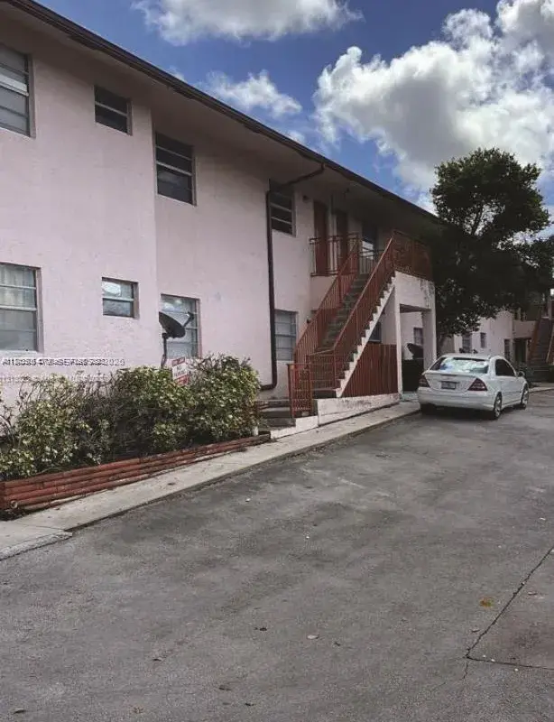 2920 Pierce St # 1, Hollywood FL 33020