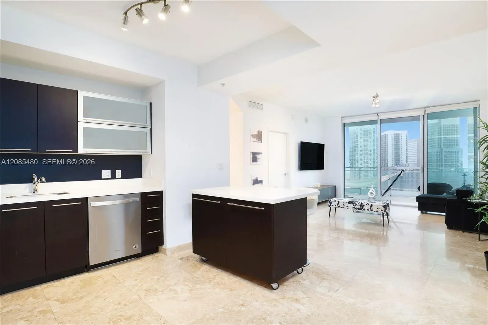 90 SW 3rd St # 3002, Miami FL 33130