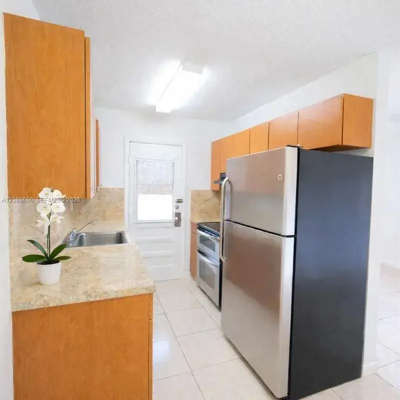 2580 NW 139th St # 1, Opa-Locka FL 33054