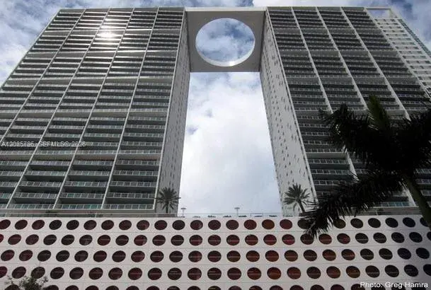 2 bedroom 2 bath Residential for sale at 55 SE 6th St # 2702, Miami FL 33131