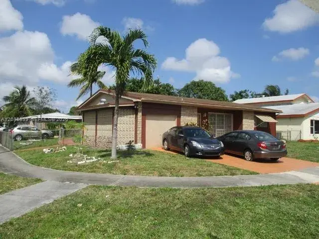 205 NE 175th St, North Miami Beach FL 33162