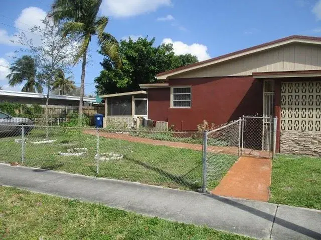 205 NE 175th St, North Miami Beach FL 33162