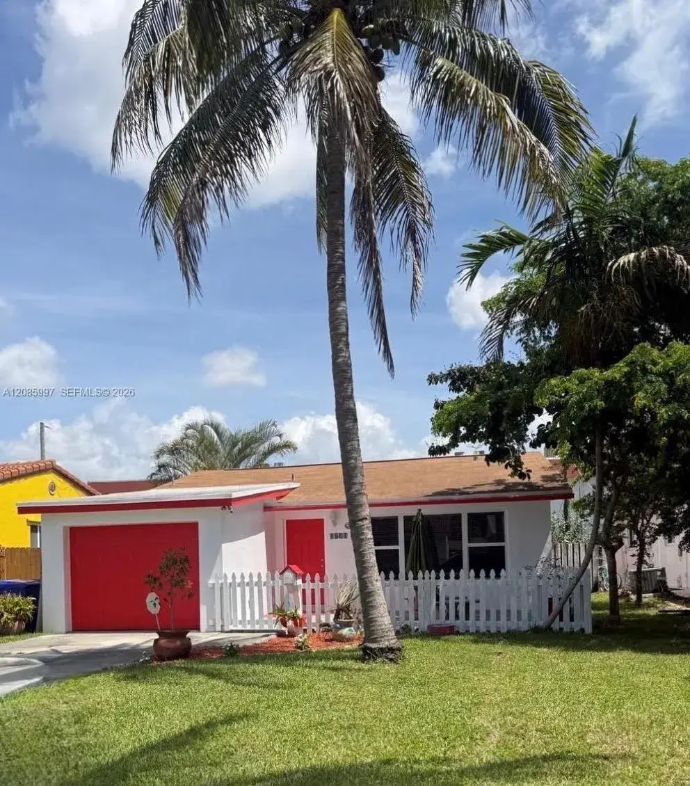 2 bedroom 1 bath Residential Lease for rent at 1507 Hayes St, Hollywood FL 33020