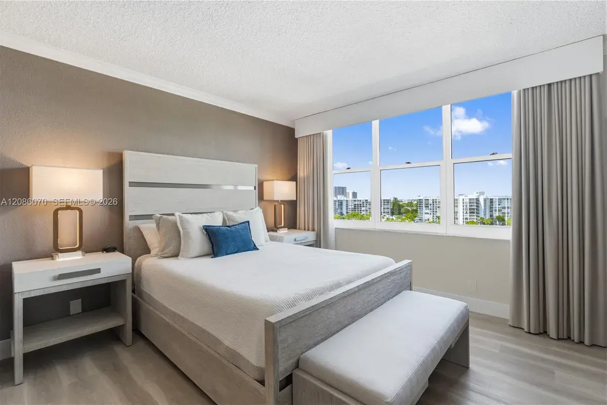 2501 S Ocean Dr, Hollywood FL 33019