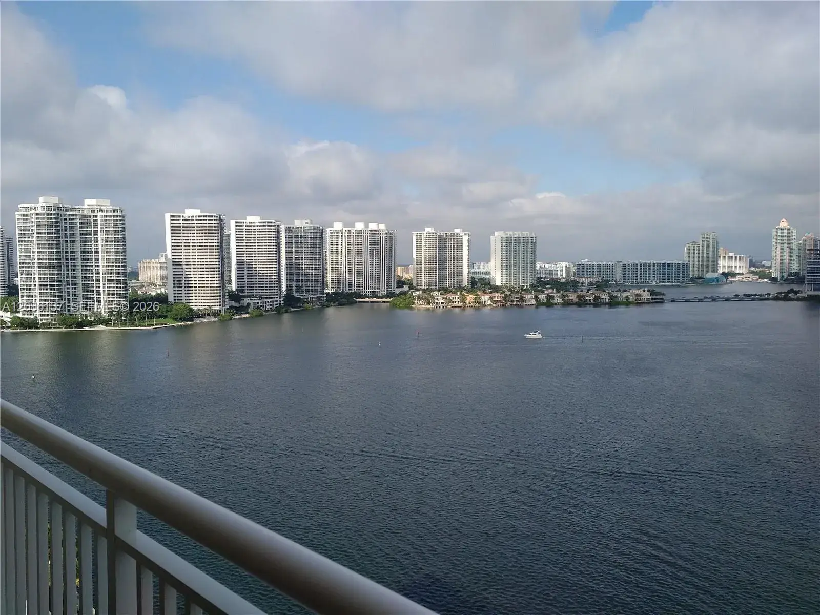 251 174 # 1601, Sunny Isles Beach FL 33160
