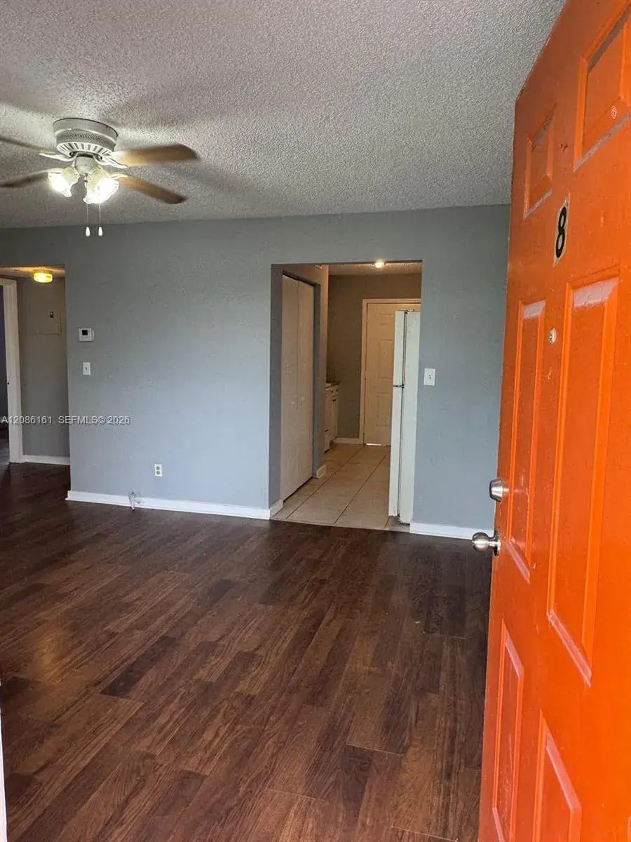 2 bedroom 1 bath Residential Lease for rent at 2920 Pierce St # 8, Hollywood FL 33020