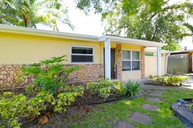 3 bedroom 2 bath Residential Lease for rent at 5720 Simms # 0, Hollywood FL 33021