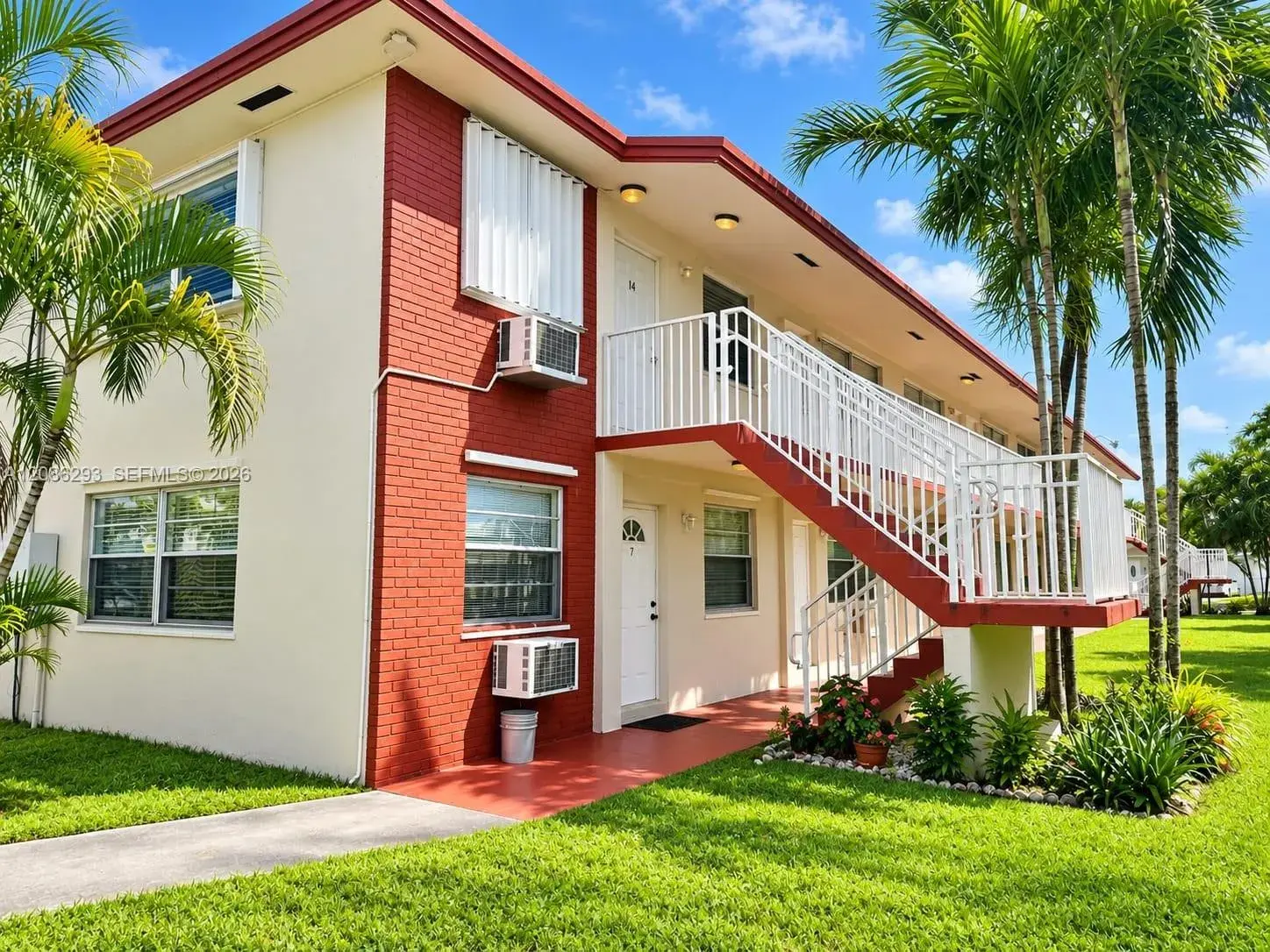 2915 Plunkett St # 11D, Hollywood FL 33020