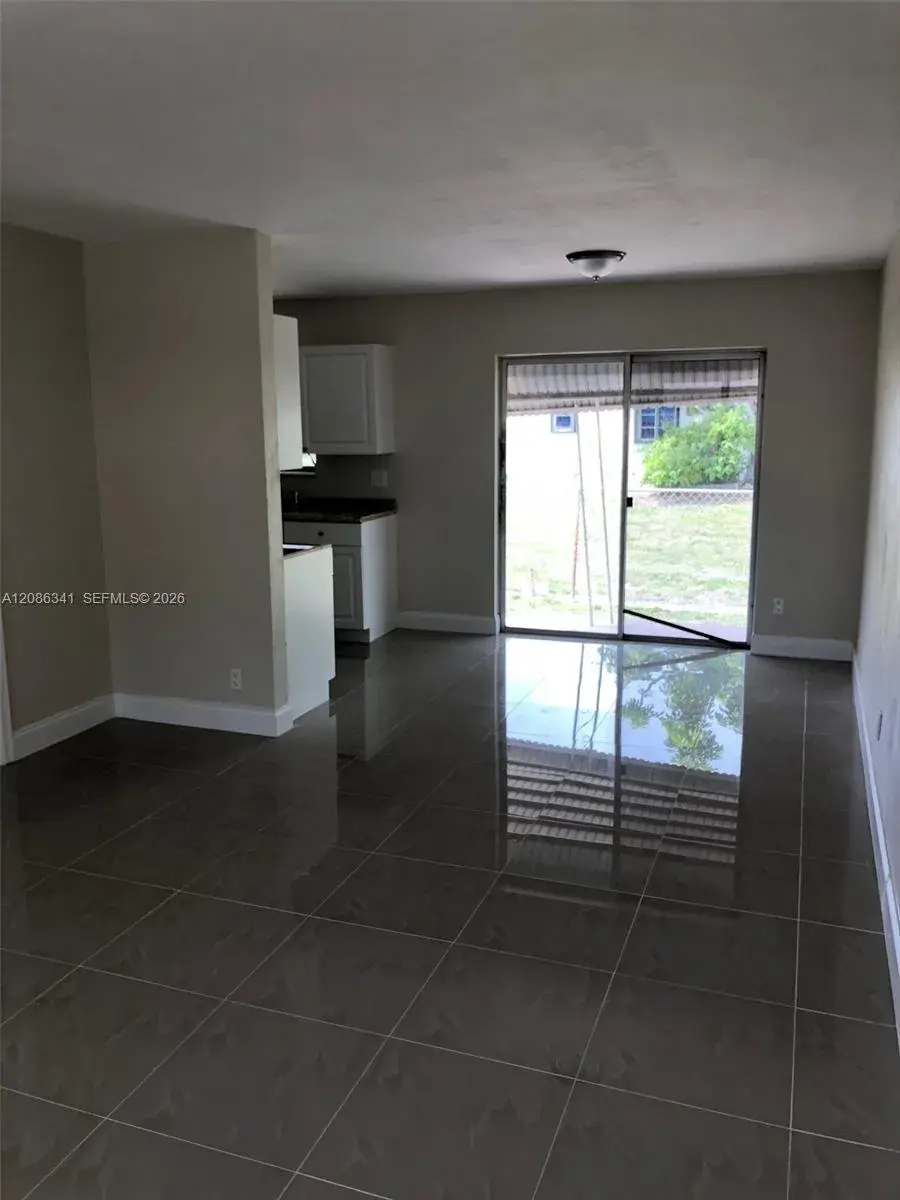 2417 Polk St # 2, Hollywood FL 33020