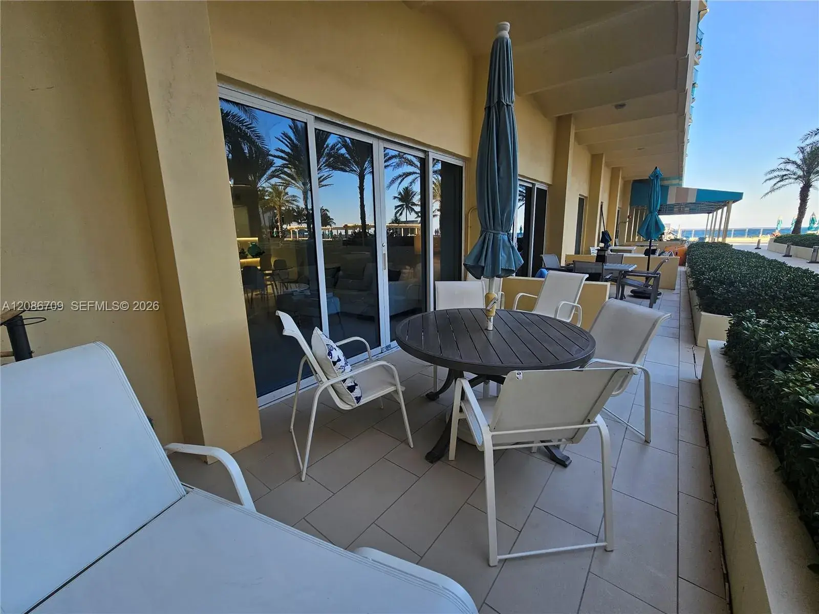 1 bedroom 1 bath Residential Lease for rent at 2501 S Ocean Dr # L17, Hollywood FL 33019