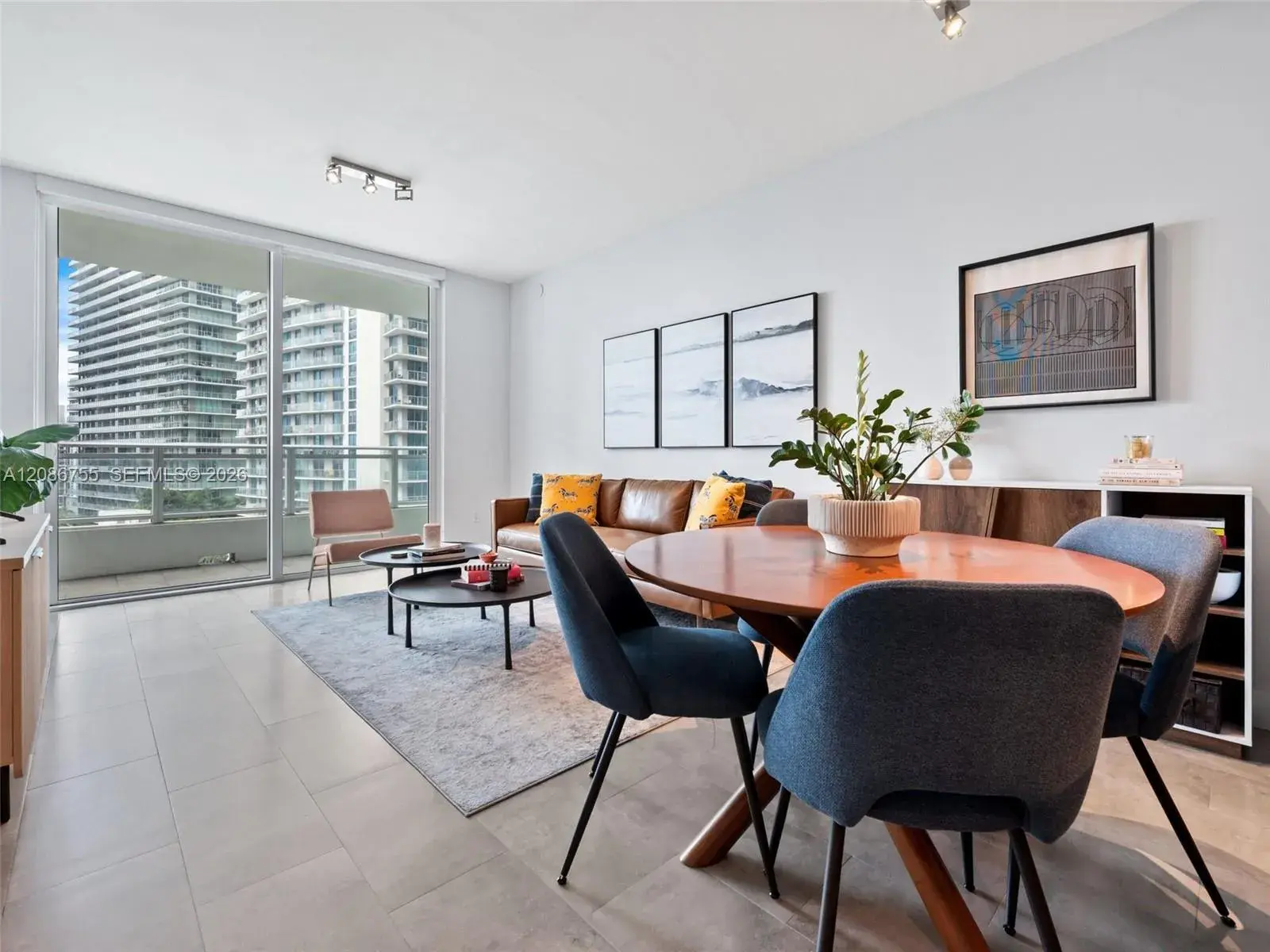 1 bedroom 1 bath Residential for sale at 1080 Brickell Ave # 1403, Miami FL 33131