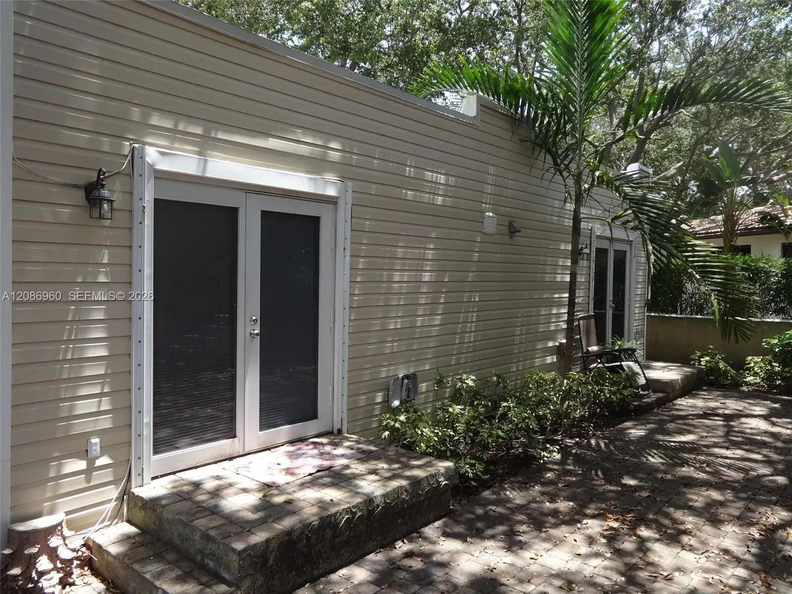 1 bedroom 1 bath Residential Lease for rent at 1212 SE 6th St # 4, Fort Lauderdale FL 33301