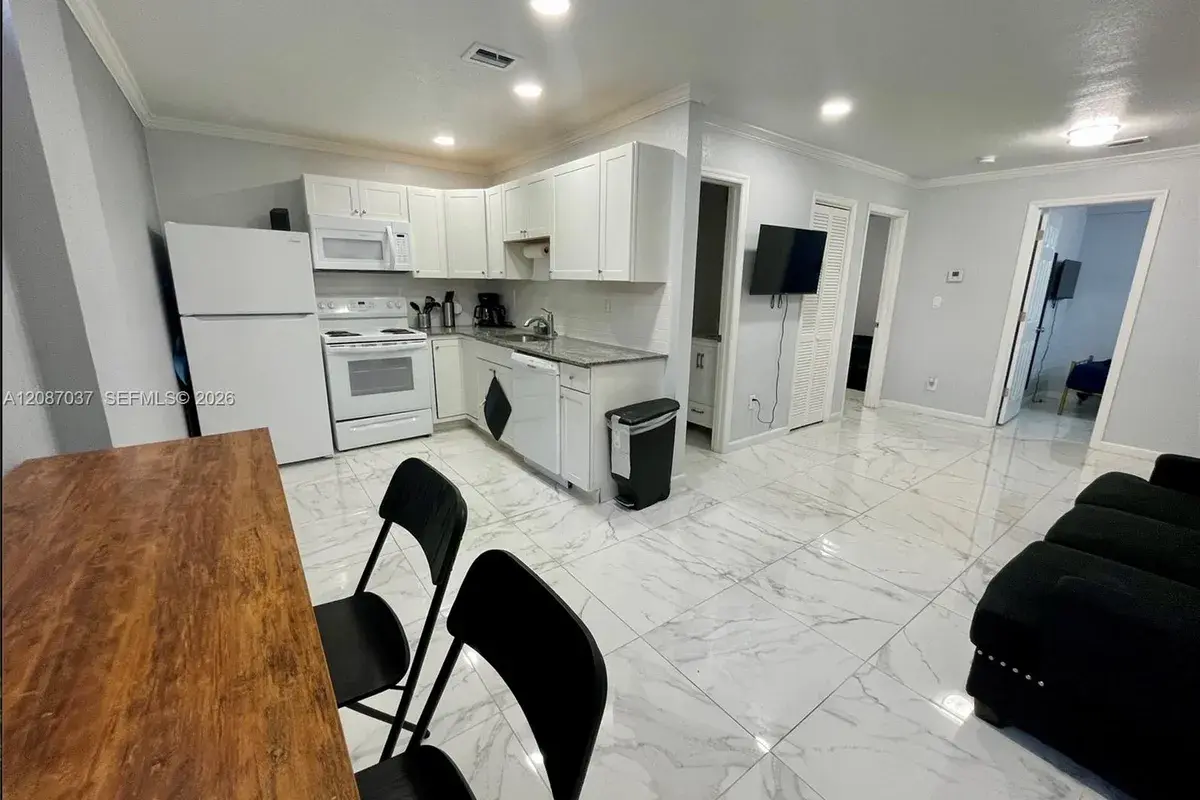 2240 Simms St # 4, Hollywood FL 33020