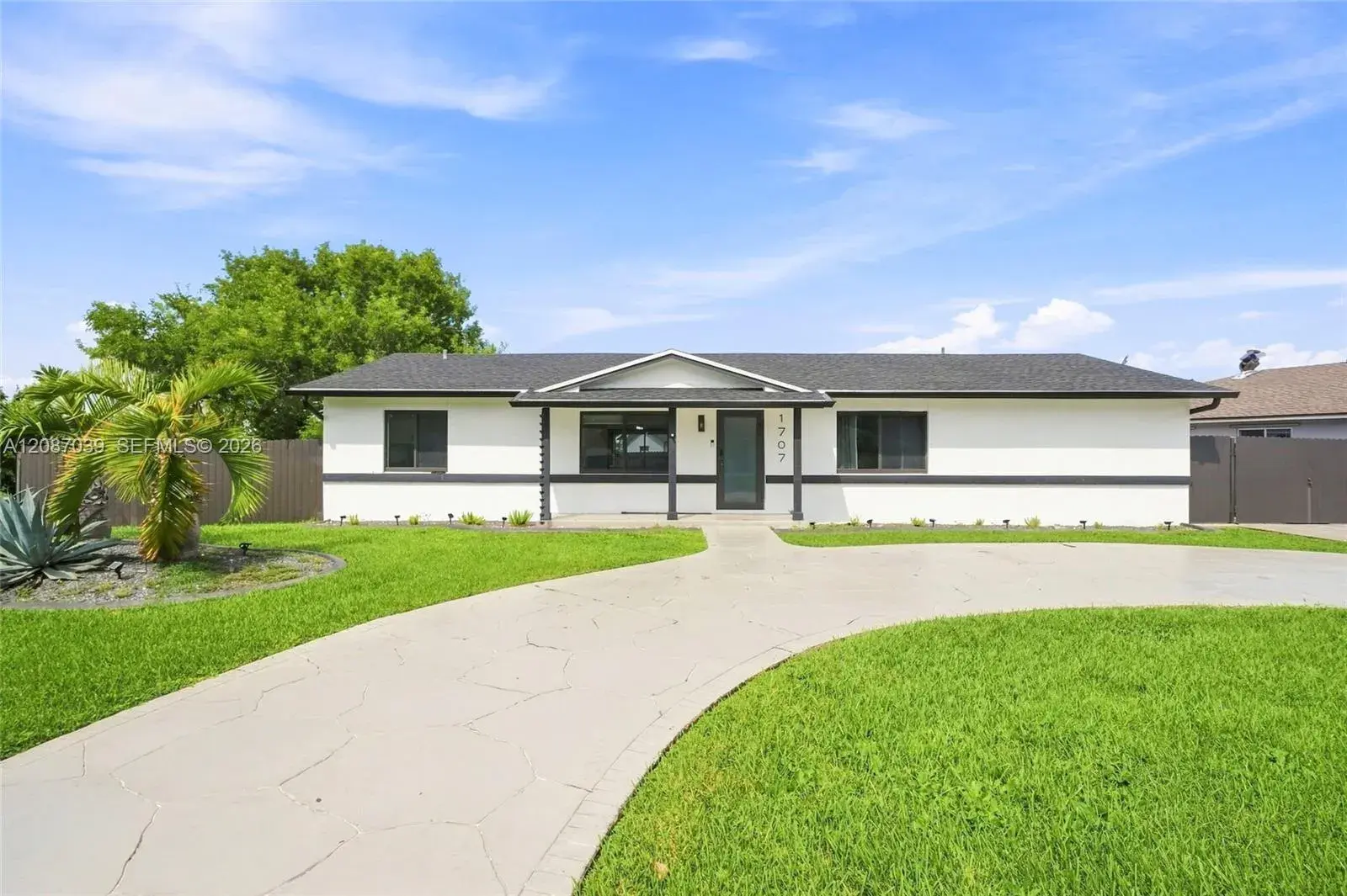 3 bedroom 2 bath Residential for sale at 1707 S Curlew Ln, Homestead FL 33035