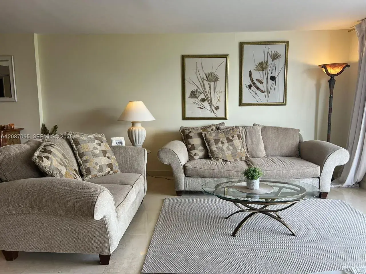 1 bedroom 1 bath Residential for sale at 18151 NE 31st Ct # 1005, Aventura FL 33160
