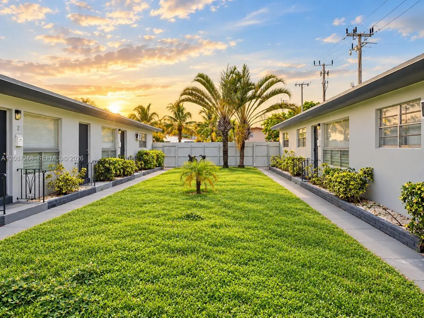 1 bedroom 1 bath Residential Lease for rent at 2206 Fillmore St # 8, Hollywood FL 33020