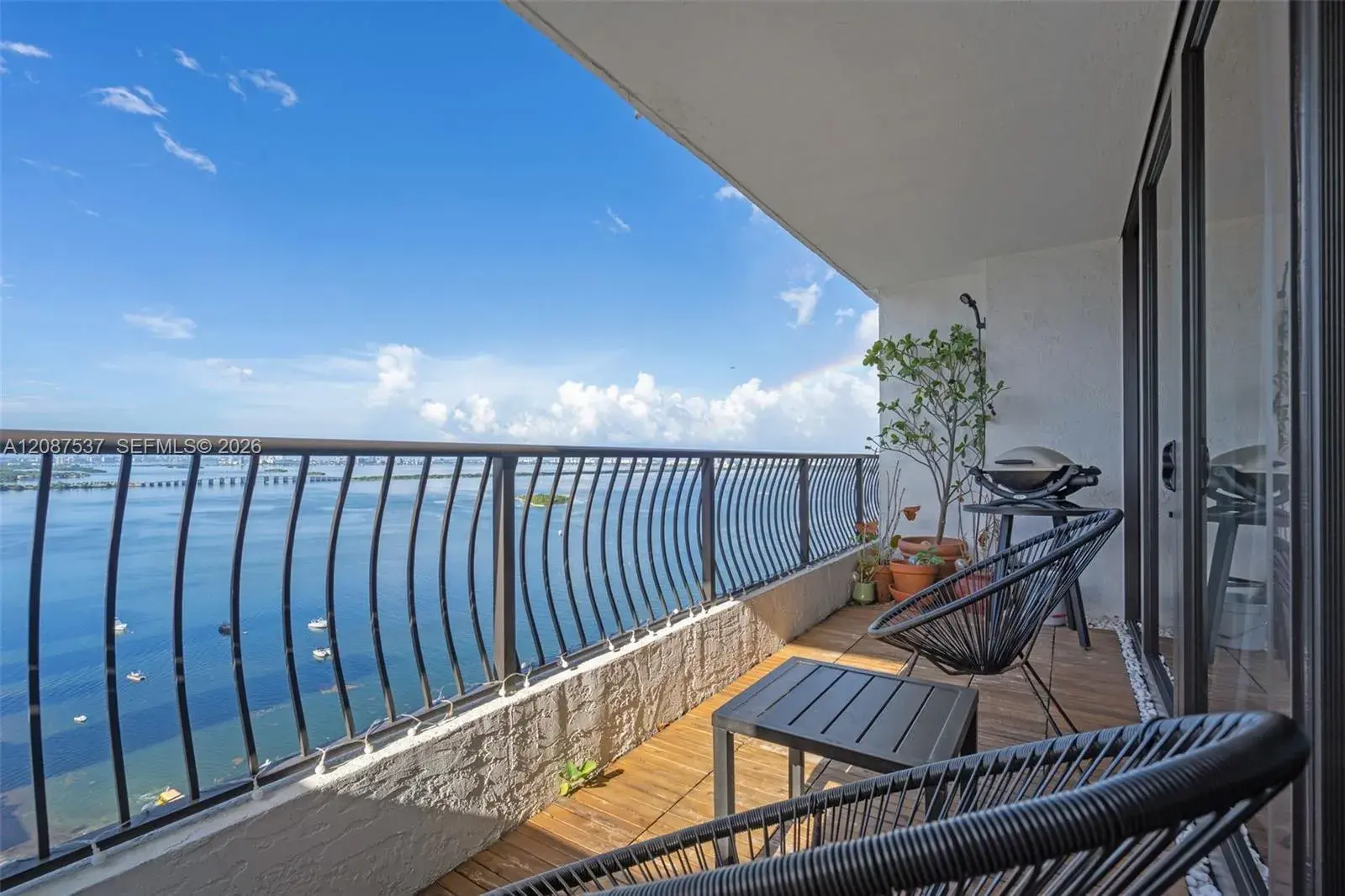 1 bedroom 1 bath Residential for sale at 555 NE 15th St # D, Miami FL 33132
