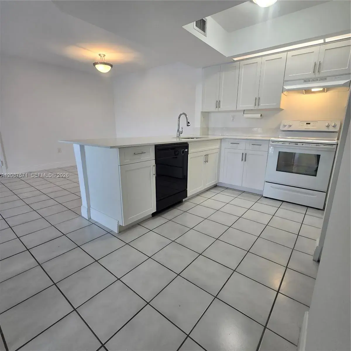 1 bedroom 1 bath Residential for sale at 8600 SW 212th St # 308, Cutler Bay FL 33189