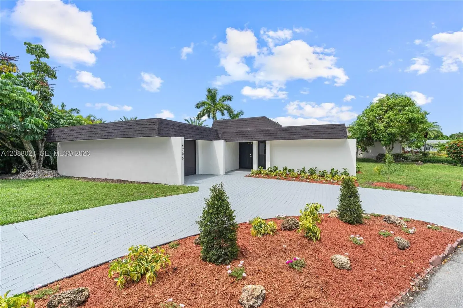 3 bedroom 2 bath Residential for sale at 4705 Bayberry Ln, Tamarac FL 33319