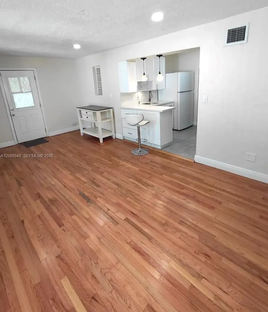 1623 Plunkett St, Hollywood FL 33020
