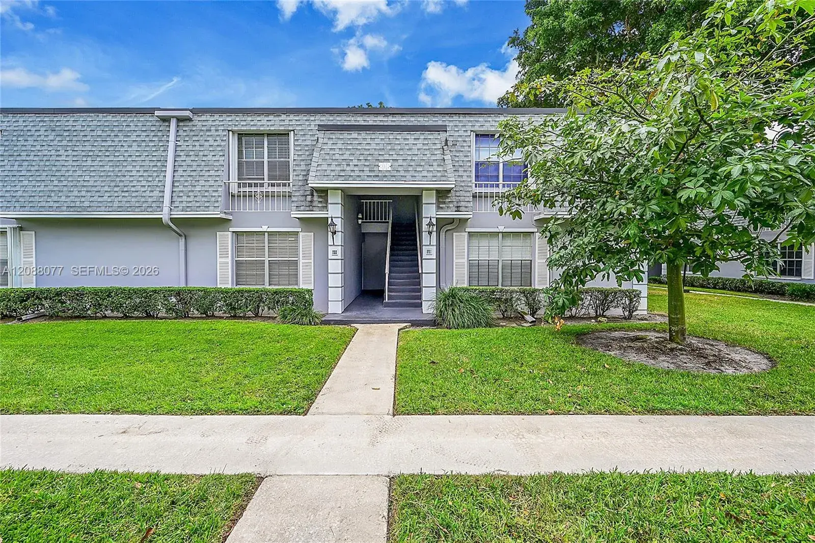 2 bedroom 1 bath Residential for sale at 306 NW 69th Ave # 162, Plantation FL 33317