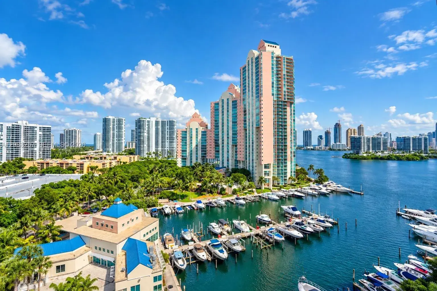 3 bedroom 3 bath Residential Lease for rent at 3340 NE 190 ST # 1204, Aventura FL 33180