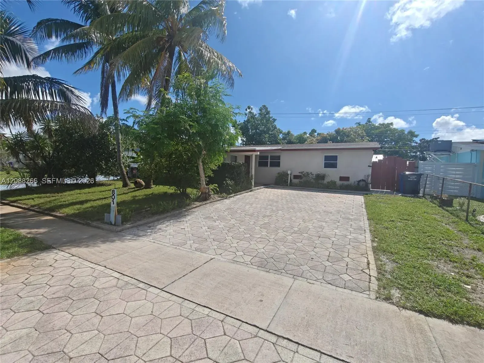 801 N 70th Ave, Hollywood FL 33024