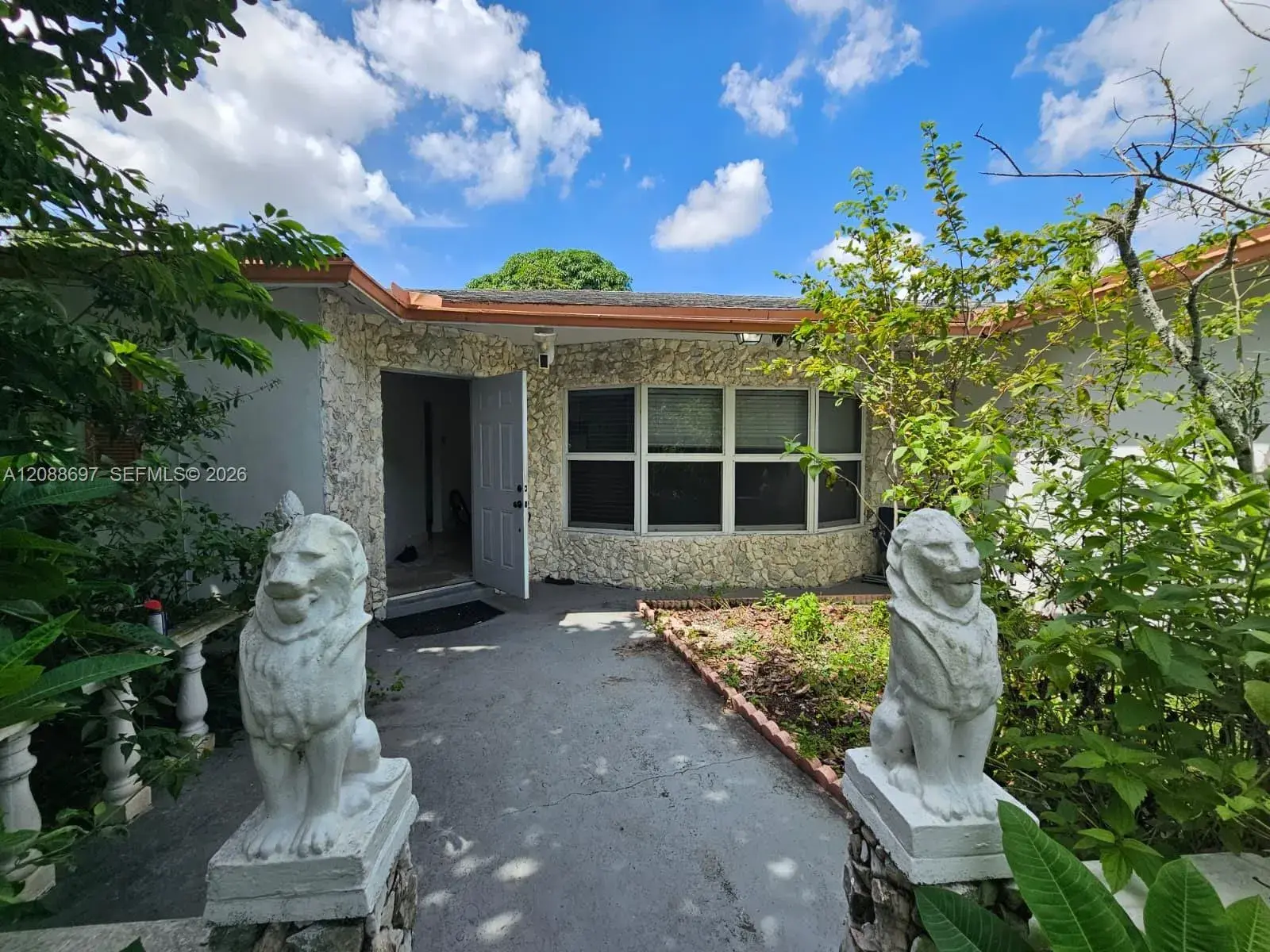 6 bedroom 2 bath Residential for sale at 830 SW 50th Ave, Margate FL 33068