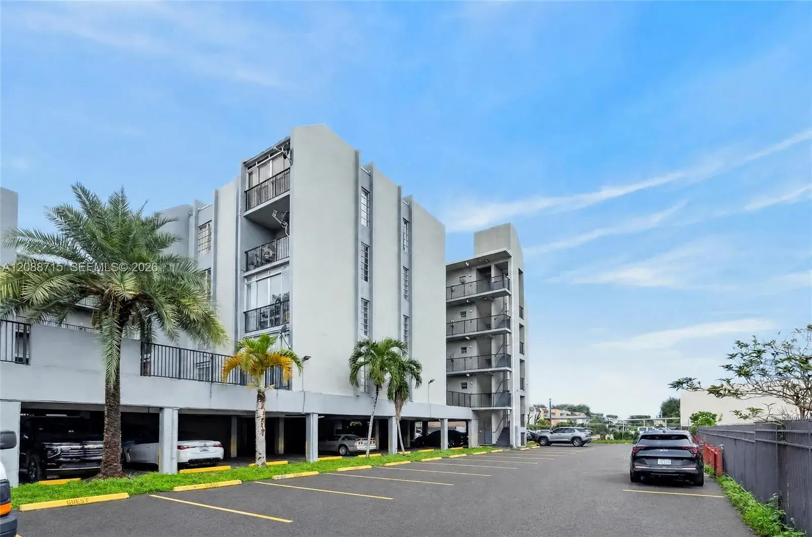 3 bedroom 2 bath Residential for sale at 305 W 68th St # 419, Hialeah FL 33014