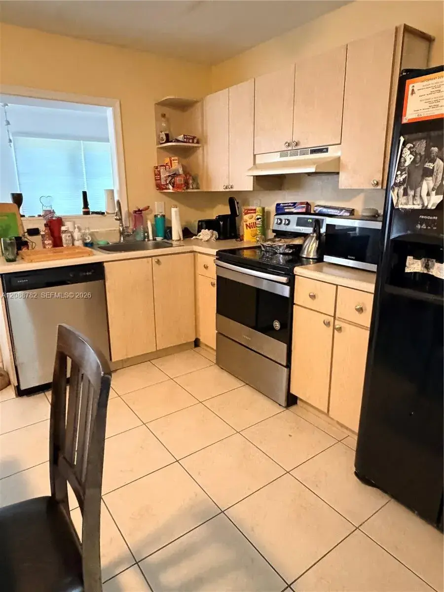 4913 NW 52nd St, Tamarac FL 33319